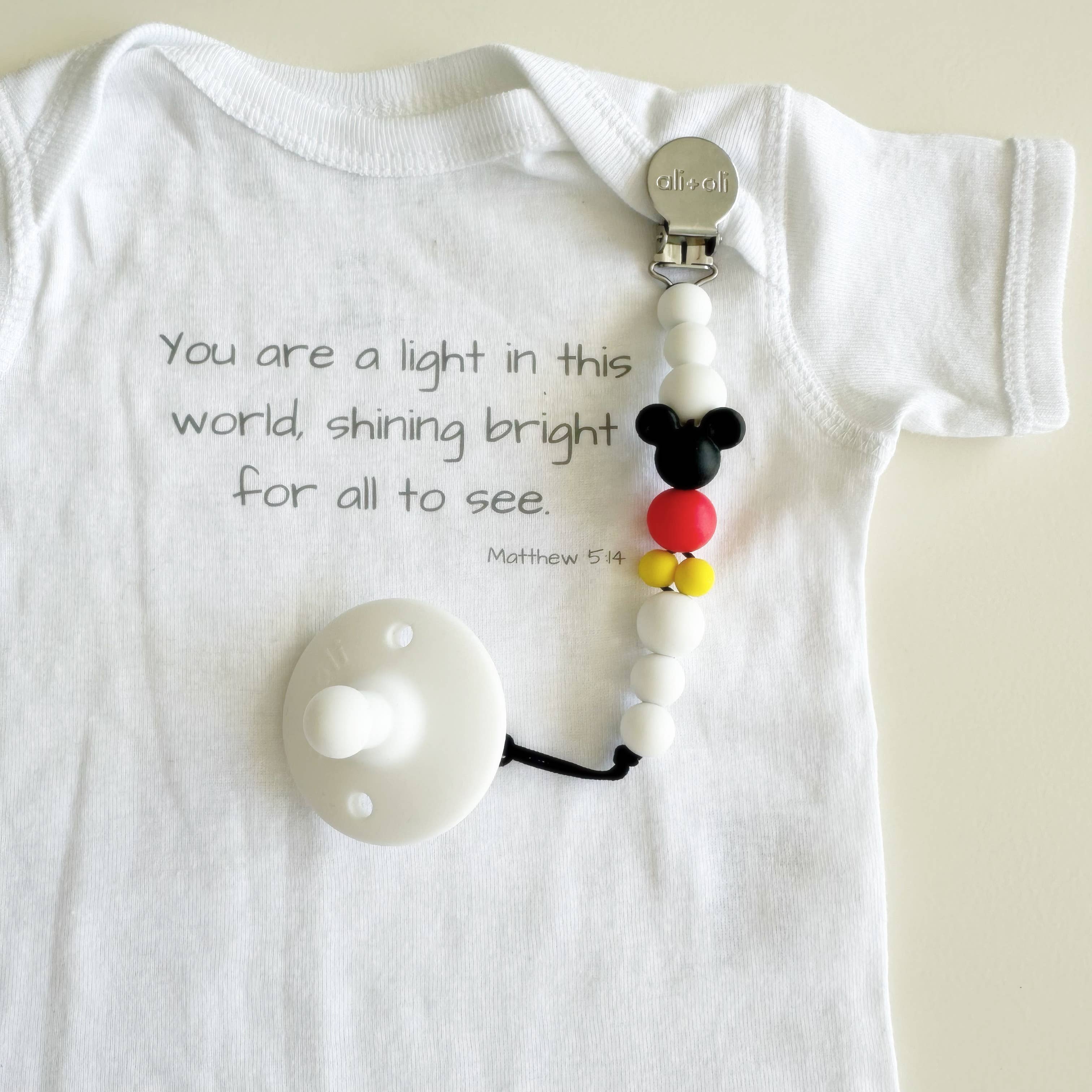 Ali+Oli Silicone Pacifier Clip (Mouse) - Image 6