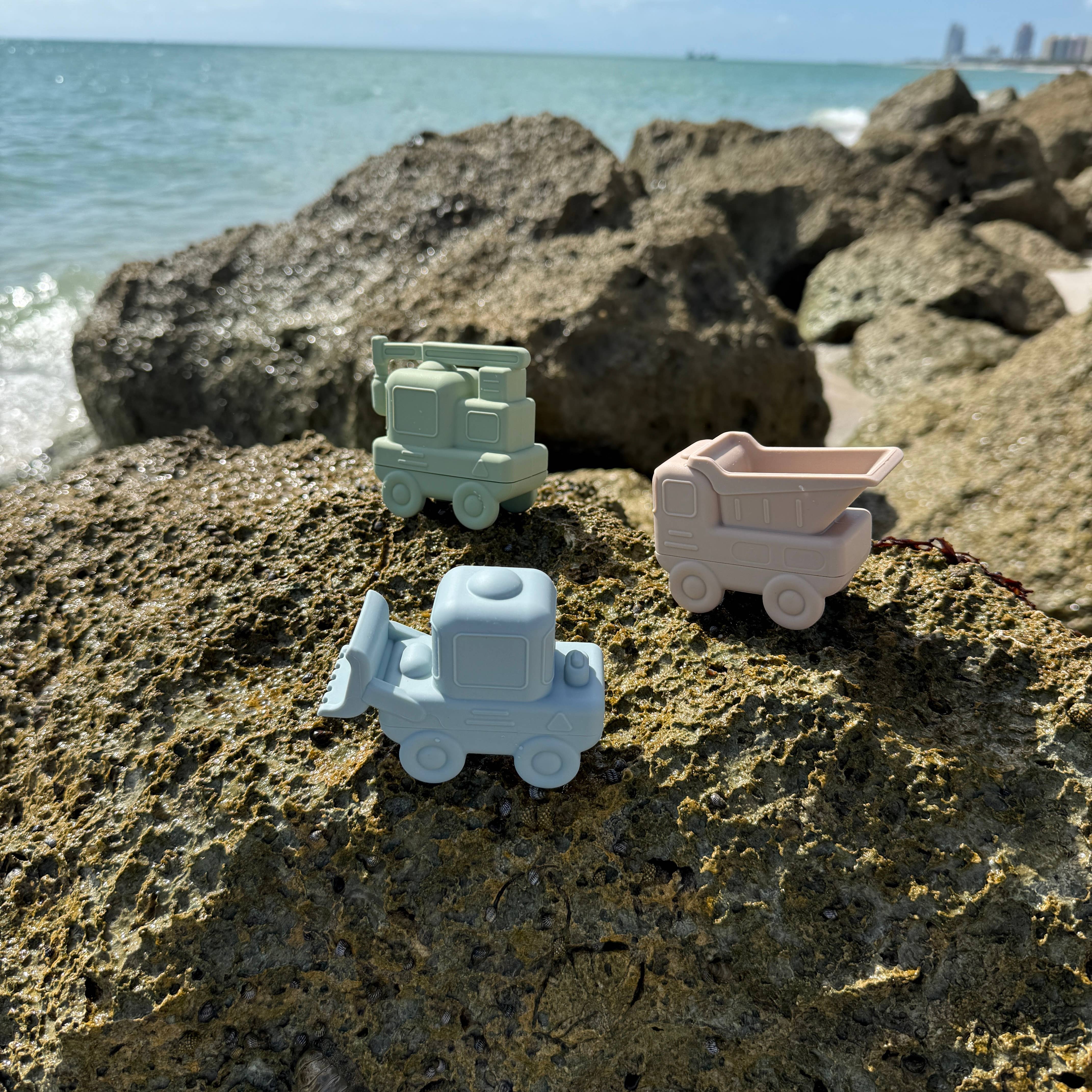 Ali+Oli Squirt Water Bath Toy Set (Construction) Mold Free - Image 14