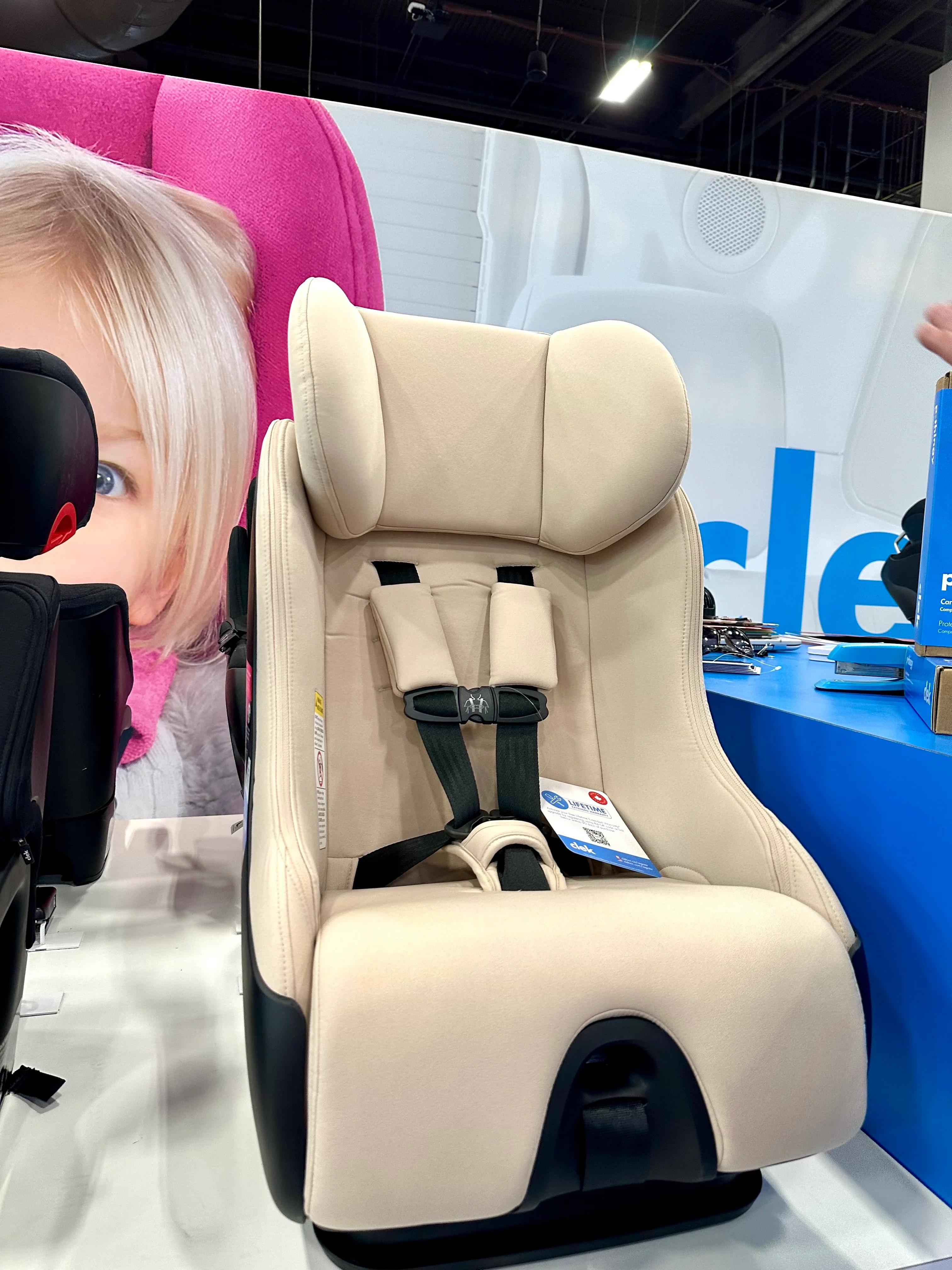 Clek Foonf Convertible Car Seat - Image 12