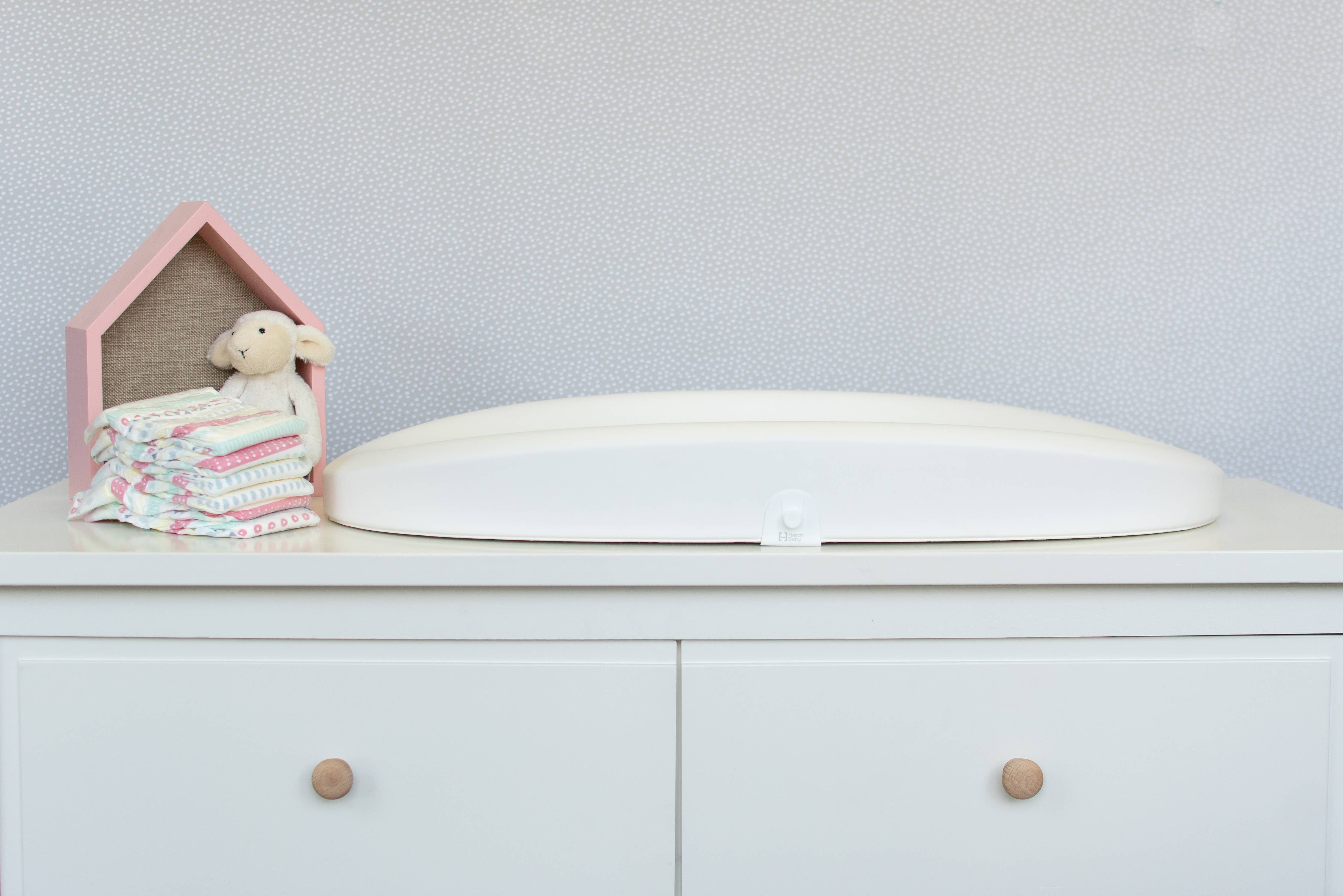Hatch Grow Smart Changing Pad & Scale - Image 7