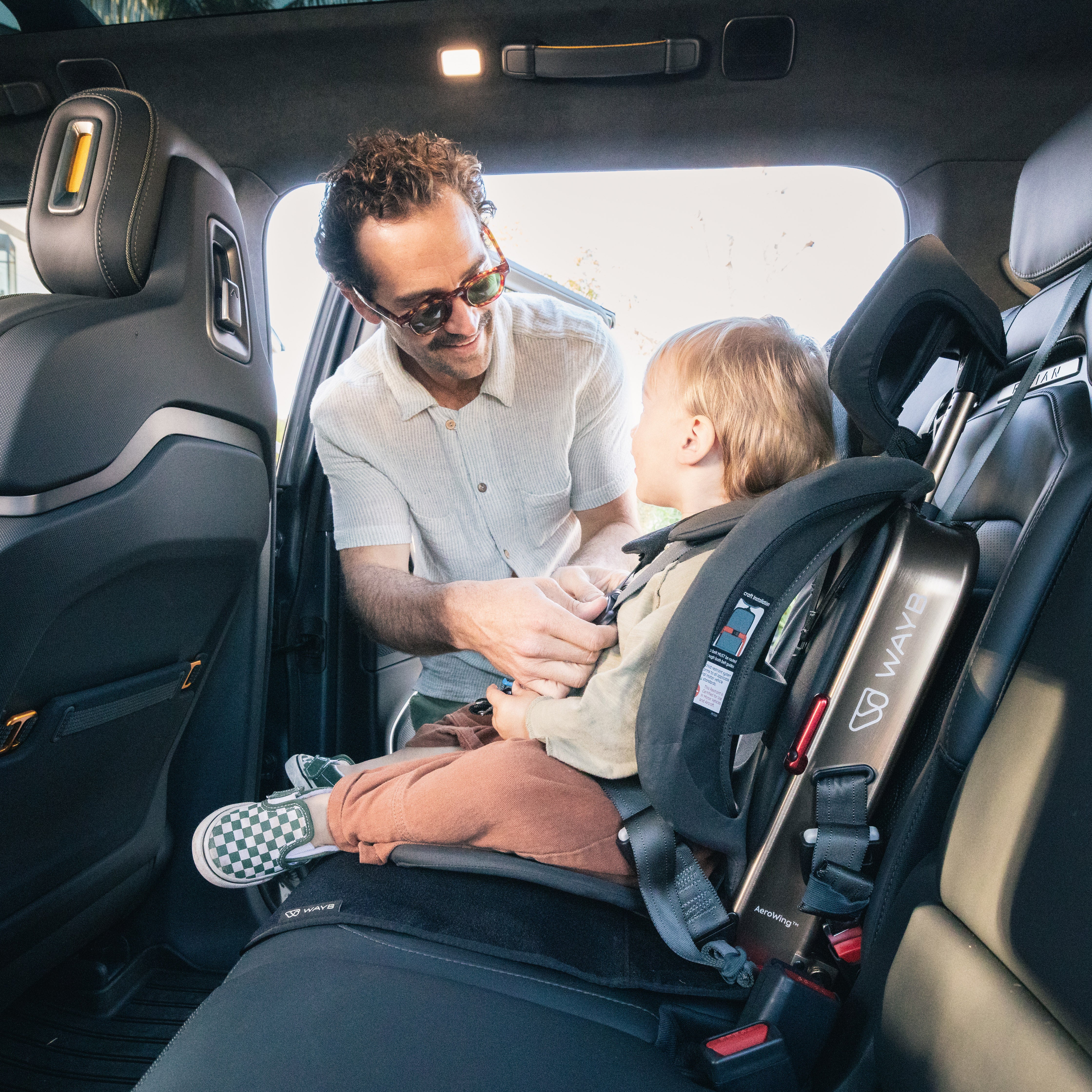 WAYB Pico Forward Facing Travel Car Seat - Image 4