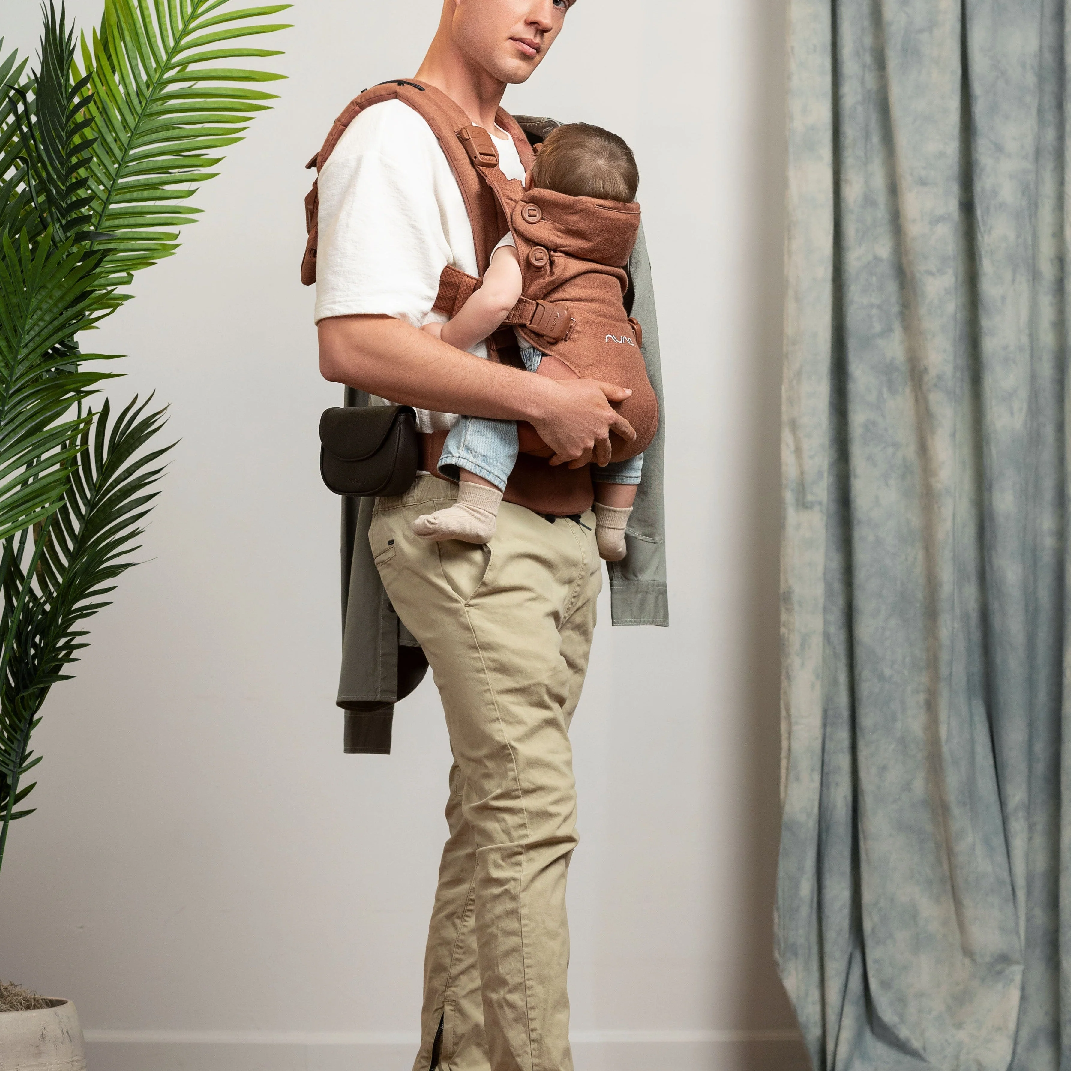 Nuna CUDL LUXE Baby Carrier - Image 3