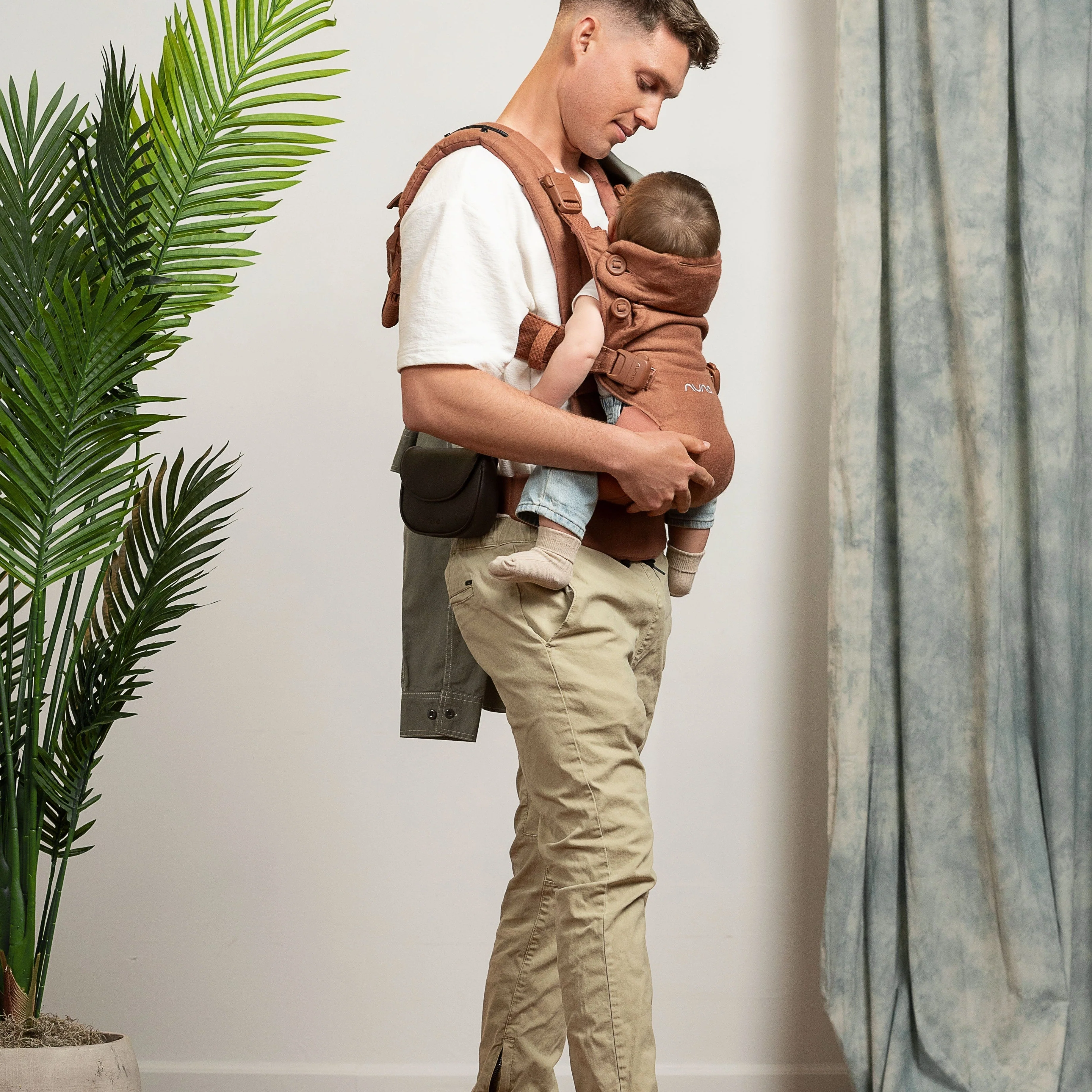 Nuna CUDL LUXE Baby Carrier - Image 4