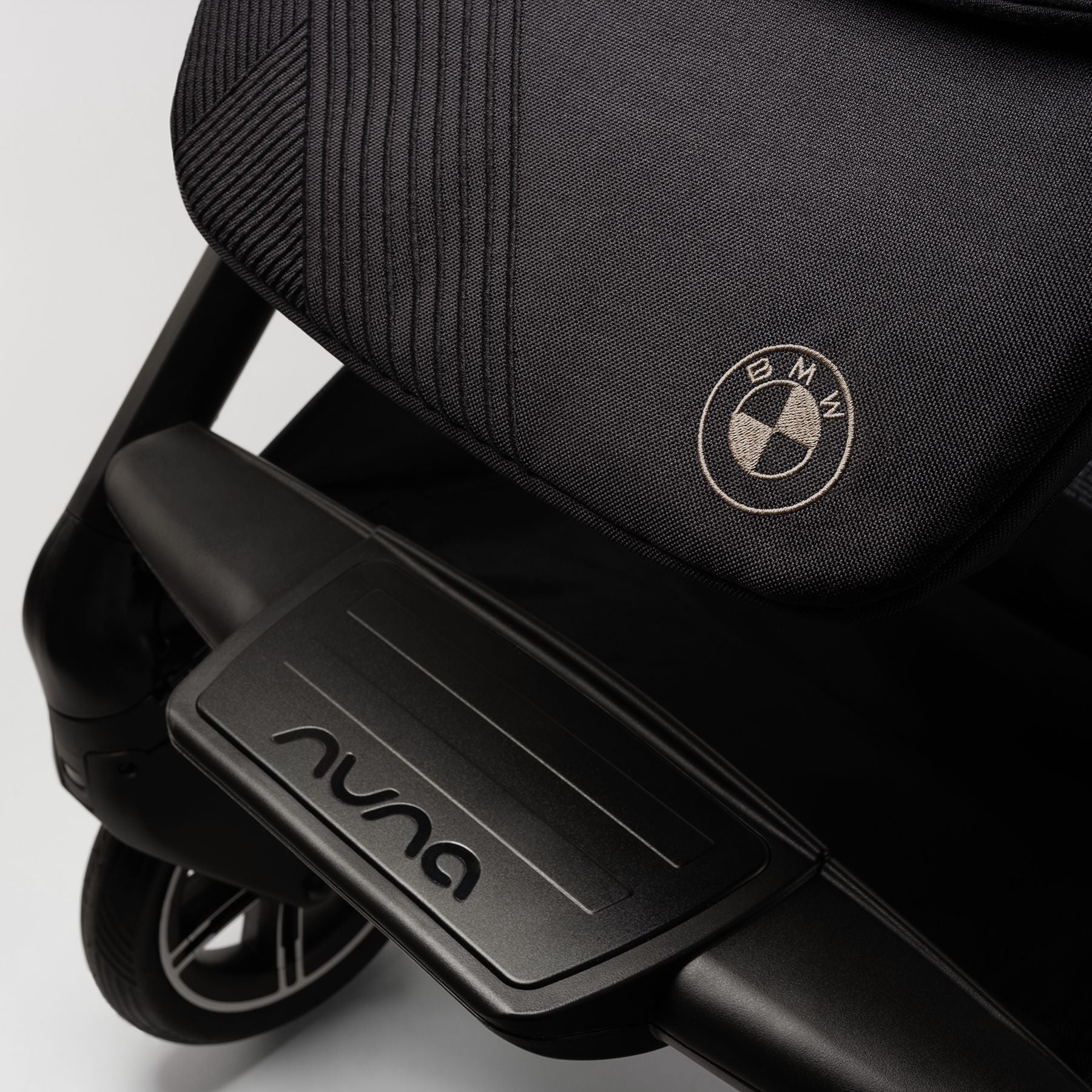 Nuna MIXX Next Stroller with MagneTech Secure Snap - Image 42