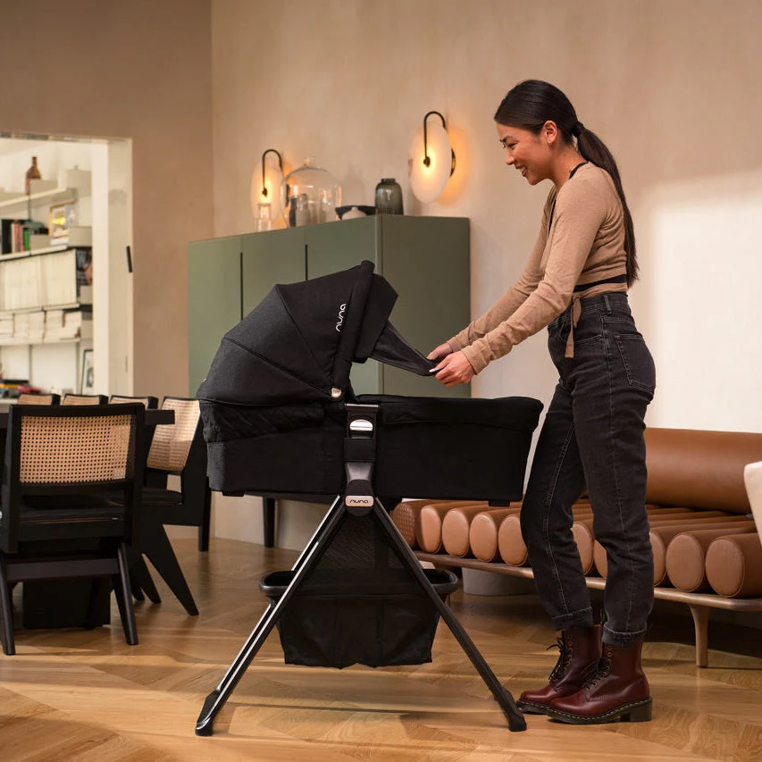 Nuna MIXX Bassinet + Stand - Image 8