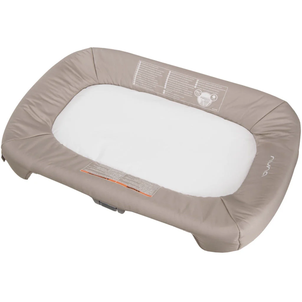 Nuna SENA Aire Changer - Image 2