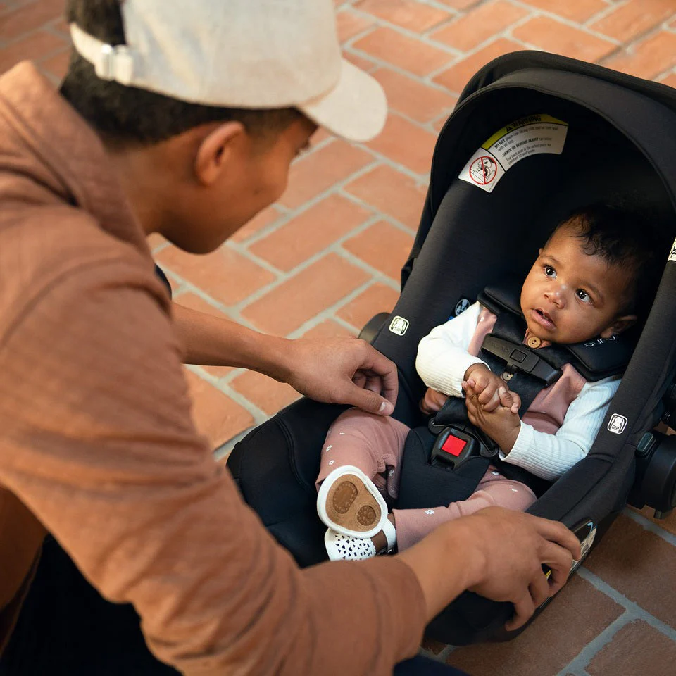 Nuna PIPA Aire Infant Car Seat + Pipa Series Base - Image 11