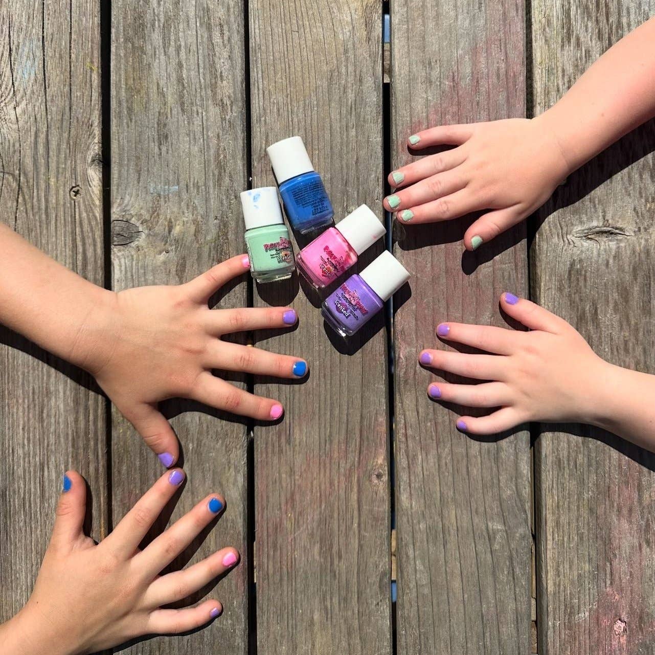 Scented Berry Bestie - Gift Set - Kids Non-toxic Nail Polish - Image 5