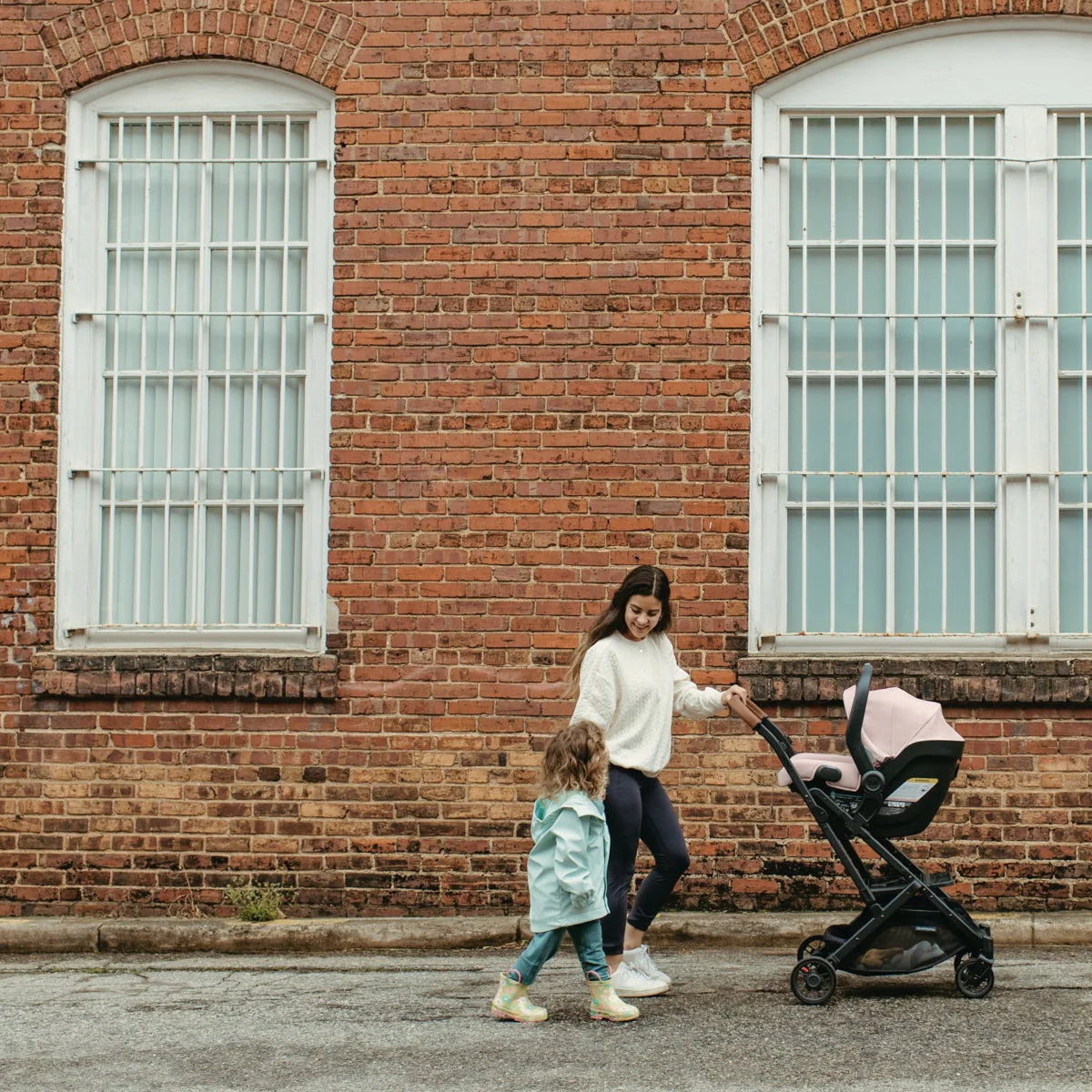 UPPAbaby Mesa V3 Infant Car Seat + Base - Image 4
